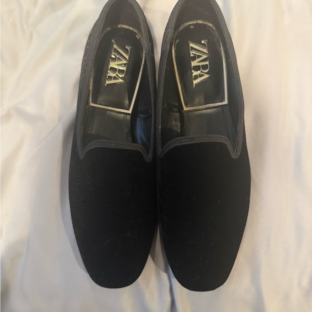 Zara Black Velvet Slip-On Loafers for women